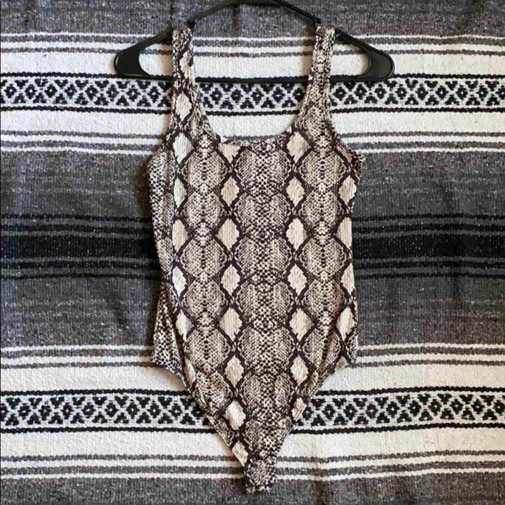 Ribbed Snake Print Bodysuit